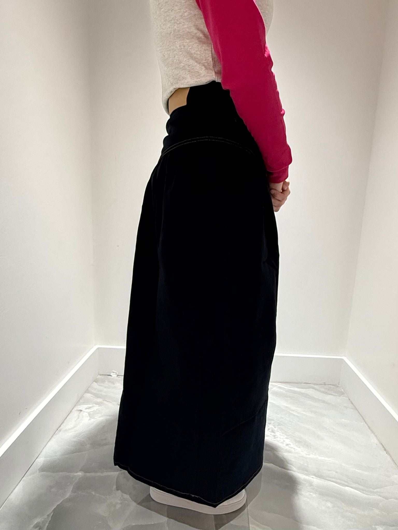 V Denim Skirt - Blue