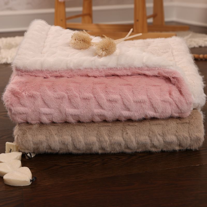 Embossed Blanket - Beige&white