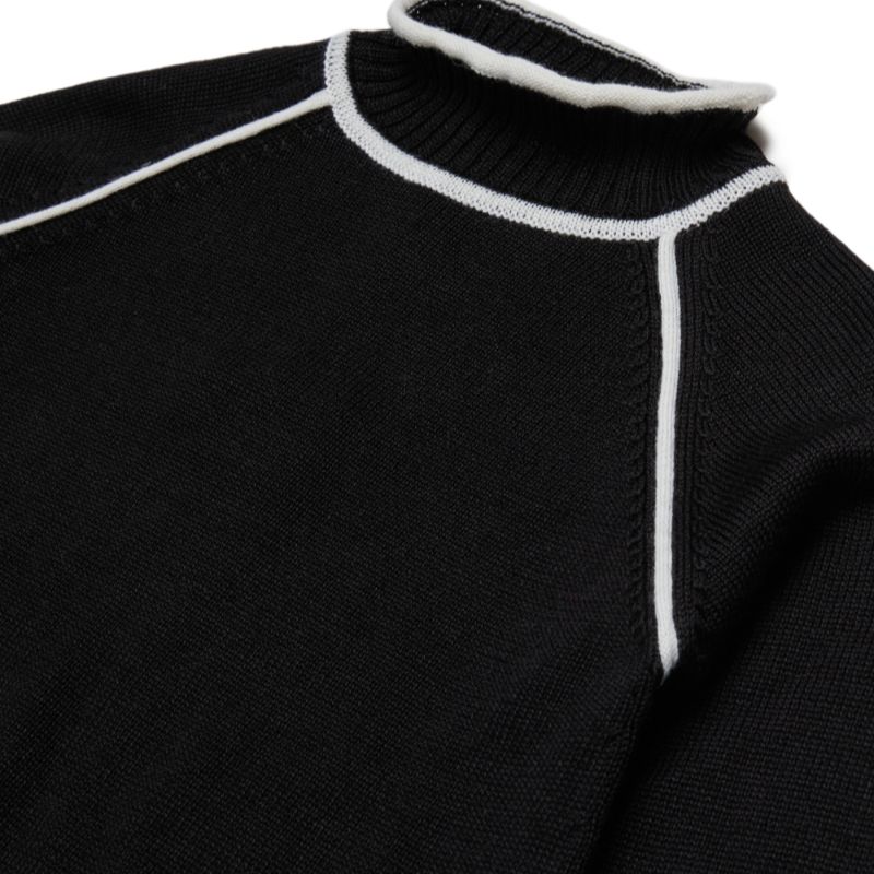 Contrast Stitching Turtleneck - Black