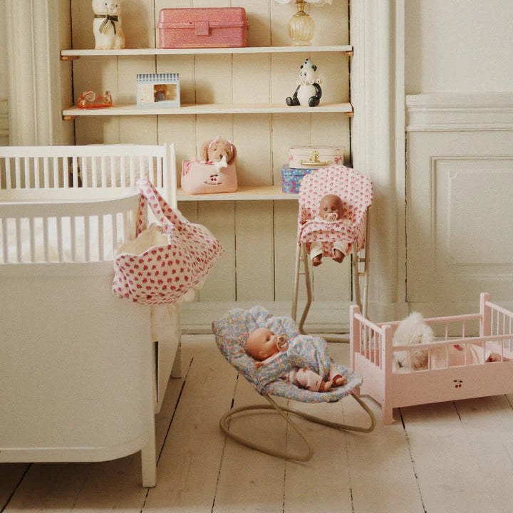 Doll Lift - Rosie Rose