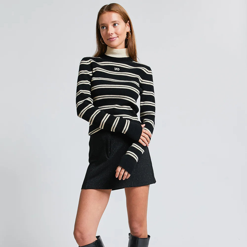 Twist Turtleneck - Black