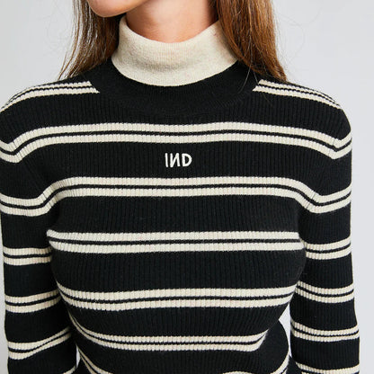 Twist Turtleneck - Black