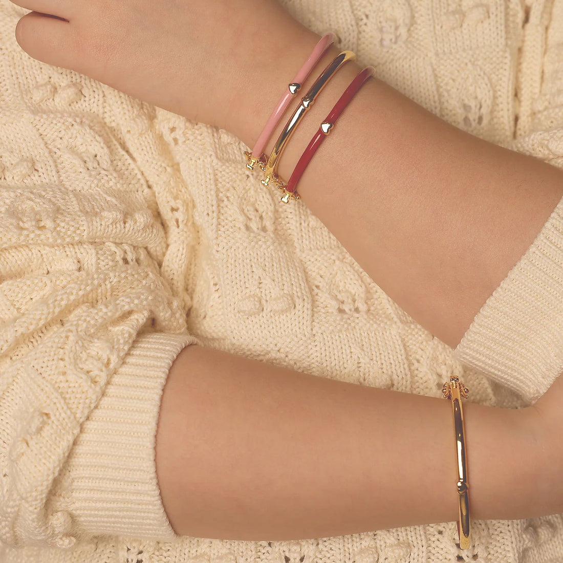 Gold Bangle With Bow - Gold