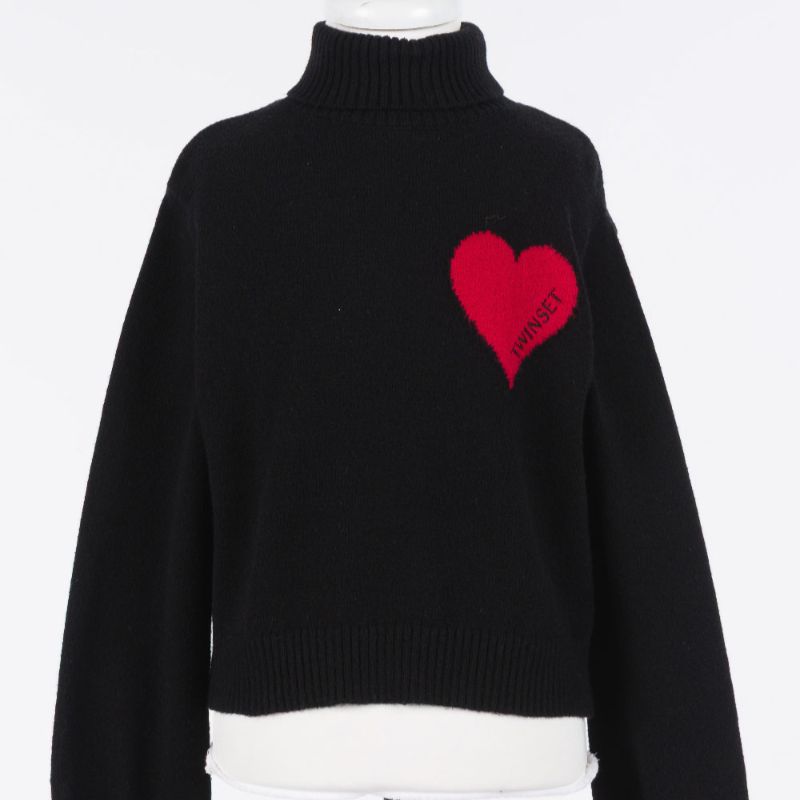 Heart Turtleneck - Black