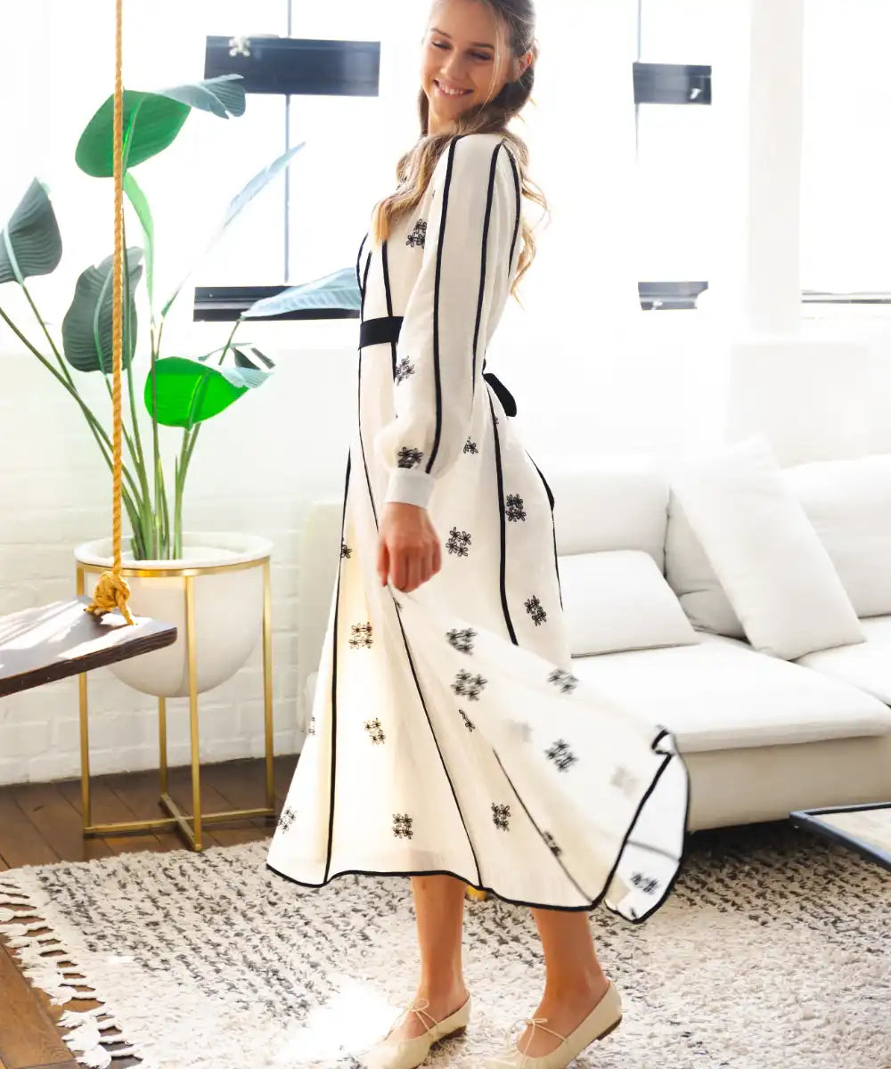 Embroidered Flower Dress - Cream&black