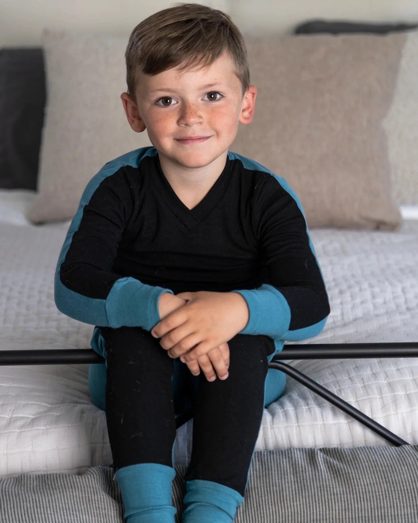 Cuddle &amp; Coo V-neck Pajama - Black/teal