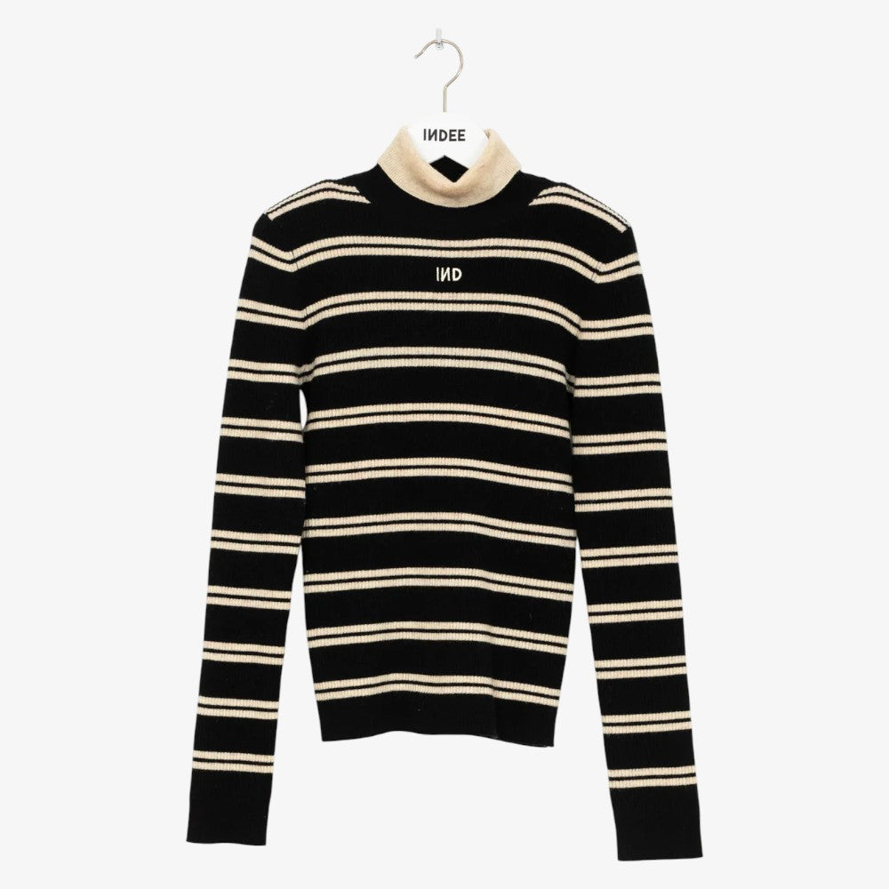 Twist Turtleneck - Black
