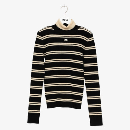 Twist Turtleneck - Black