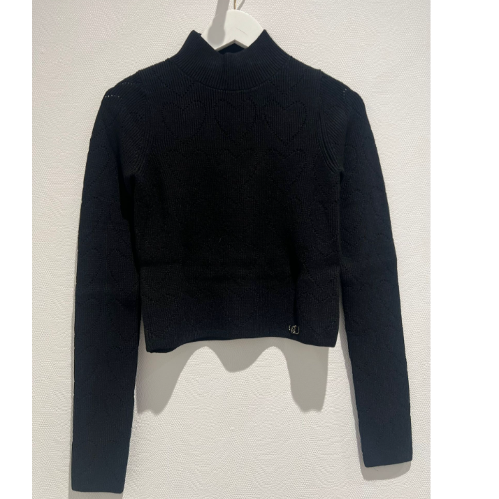 Heart Sweater - Black