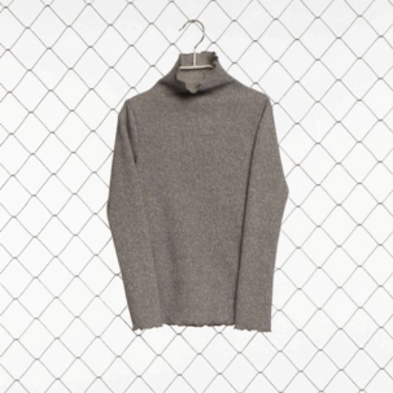 Tonal Twist Turtleneck - Grey