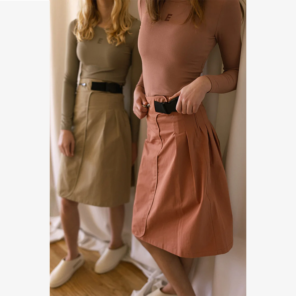 Buckle Pleat Skirt - Rust