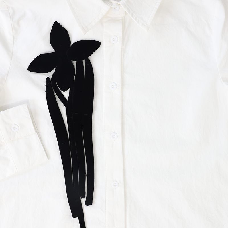 Flower Detail Blouse - White &amp; Black