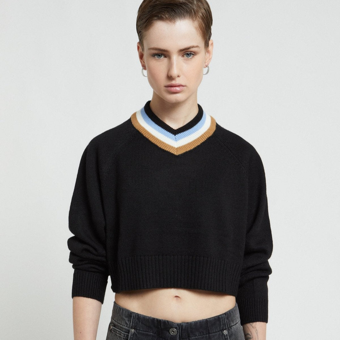 V Trim Sweater - Black