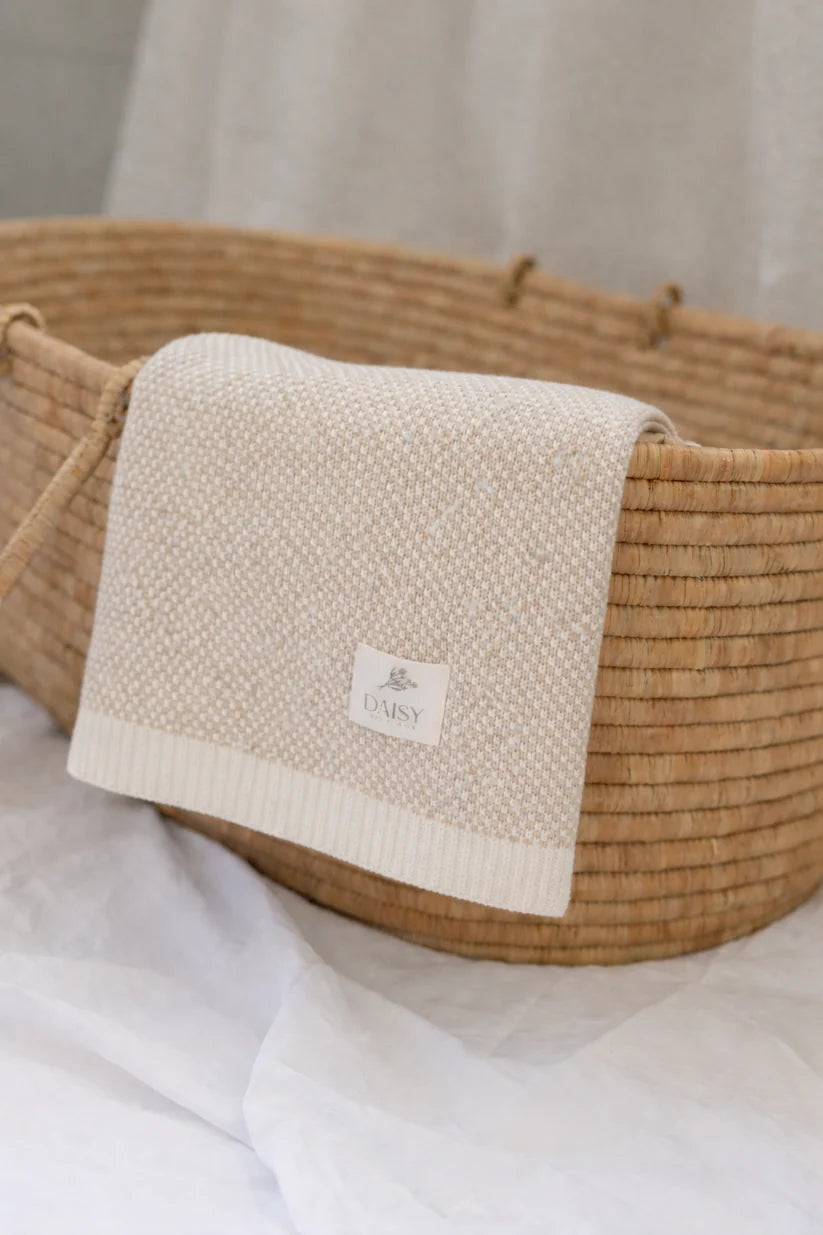 Petal Knit Blanket - Solenne