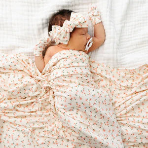 Luxe Swaddle - Lottie