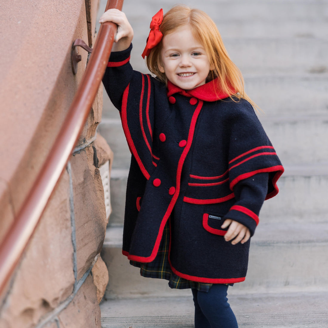 Cape Jacket - Black/red