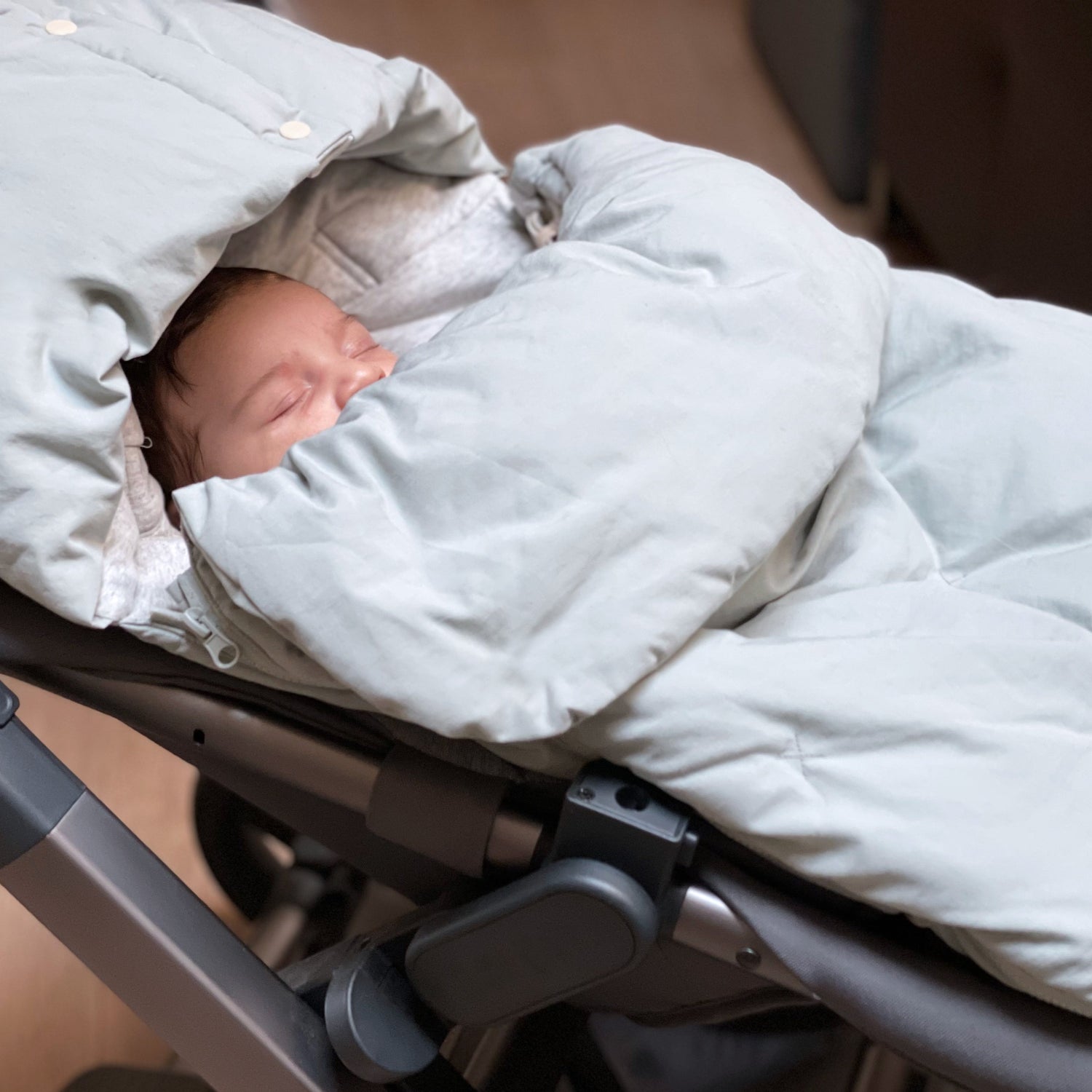 Bebe Pod - Bondi Blue