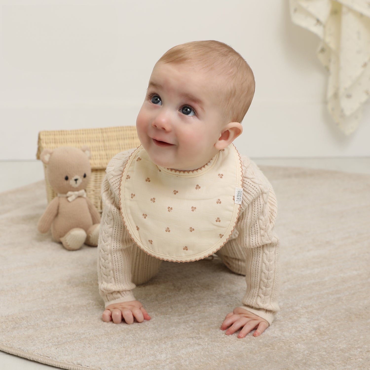 Adora Muslin Bib - Clover